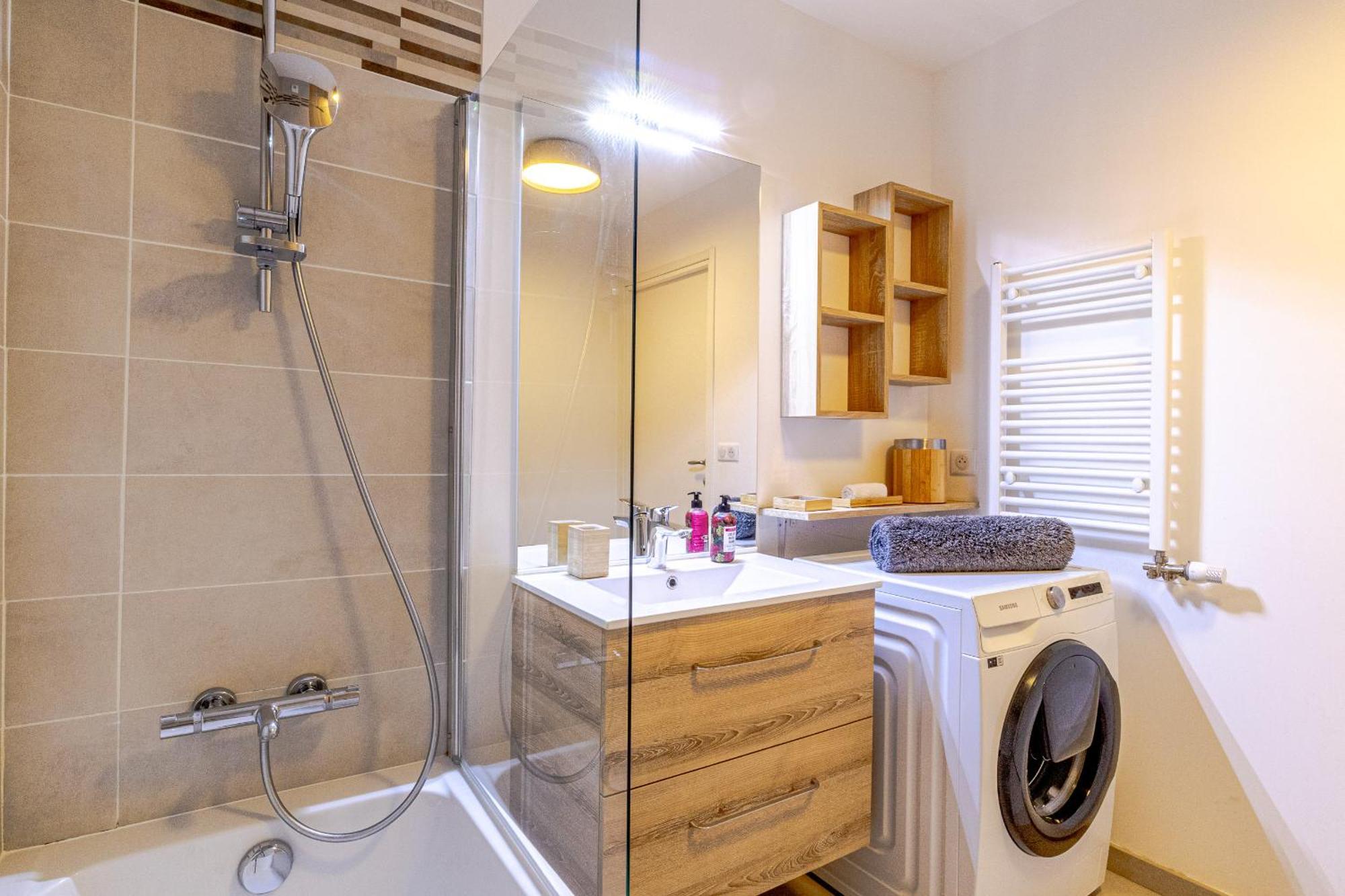 La Plume Vue Lac 3 Etoiles - Garage Prive, Secteur Recherche, Moderne & Tout Equipe, 6 Personnes Annecy Eksteriør bilde